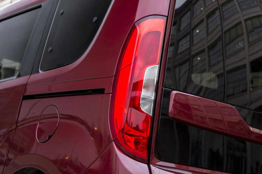 Детали экстерьера Fiat Doblo (152) 2015 года  (фото 10 из 47)
